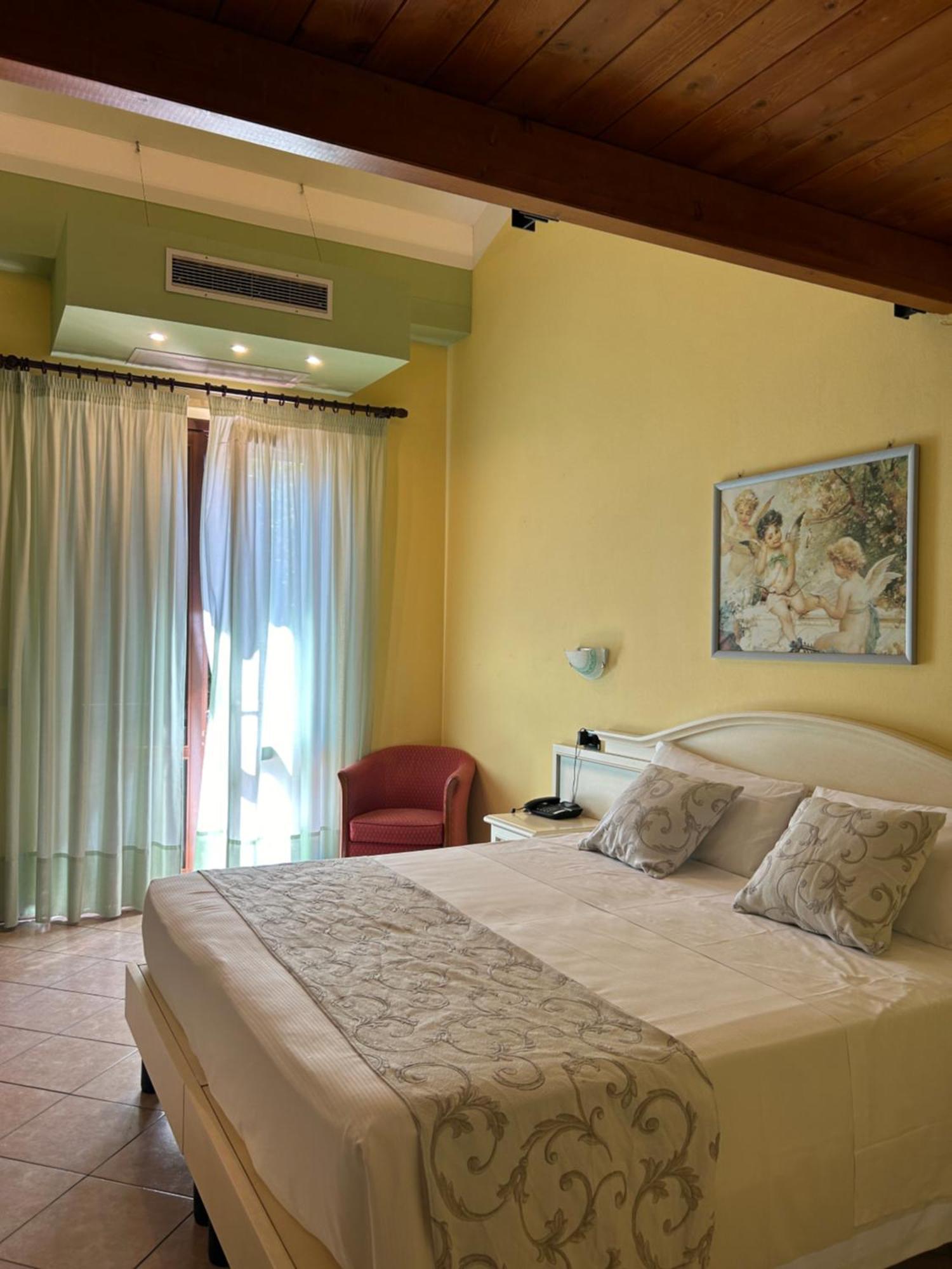 Hotel Duca Della Corgna Castiglione del Lago Exterior photo